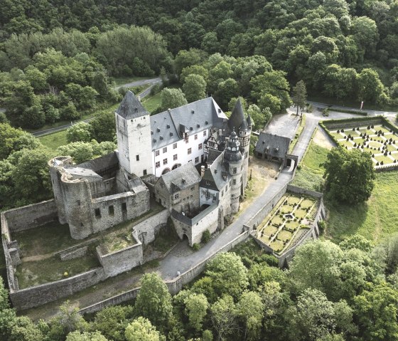 Luftaufnahme von Schloss Bürresheim Luftaufnahme von Schloss Bürresheim