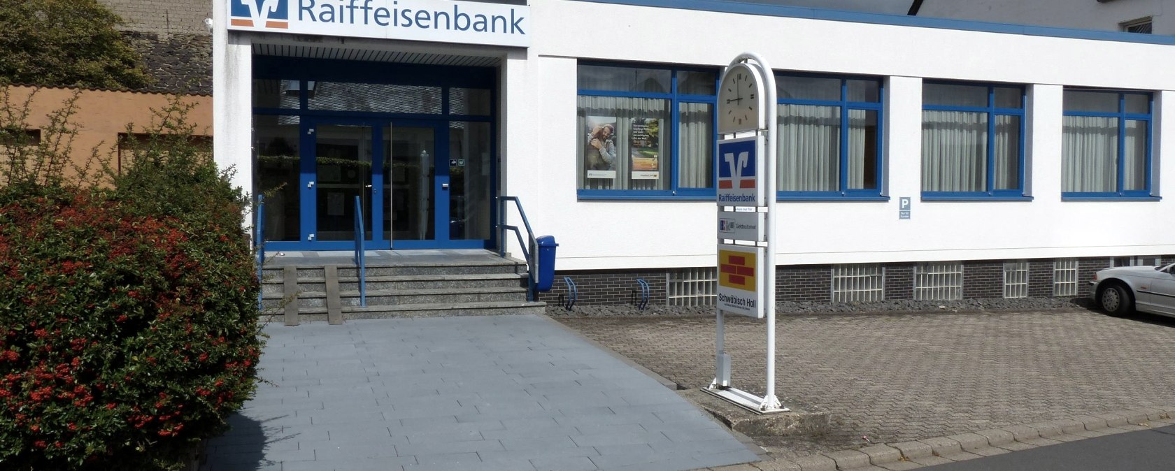 Raiffeisenbank in Kehrig, © Foto: Svenja Schulze-Entrup, Quelle: Touristik-Büro Vordereifel Raiffeisenbank in Kehrig, © Foto: Svenja Schulze-Entrup, Quelle: Touristik-Büro Vordereifel