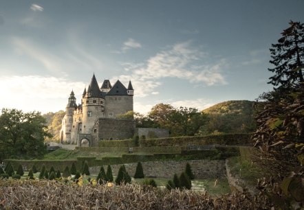 Schloss Bürresheim bei Sonnenuntergang, © Laura Rinneburger Schloss Bürresheim bei Sonnenuntergang