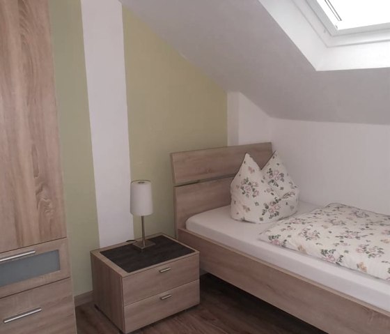 Einzelzimmer - Ferienwohnung 1 - Obergeschoß Einzelzimmer - Ferienwohnung 1 - Obergeschoß