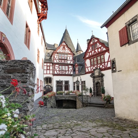 Innenhof Schloss Bürresheim, © Touristik-Büro Vordereifel/Laura Rinneburger Innenhof Schloss Bürresheim, © Touristik-Büro Vordereifel/Laura Rinneburger