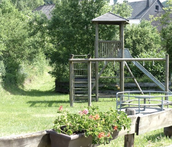 Playground in Büchel, © Foto: Verbandsgemeinde Vordereifel, Quelle: Touristik-Büro Vordereifel Playground in Büchel, © Foto: Verbandsgemeinde Vordereifel, Quelle: Touristik-Büro Vordereifel