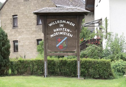 Ortsgemeinde Hausten, © Touristik-Büro Vordereifel Ortsgemeinde Hausten, © Touristik-Büro Vordereifel