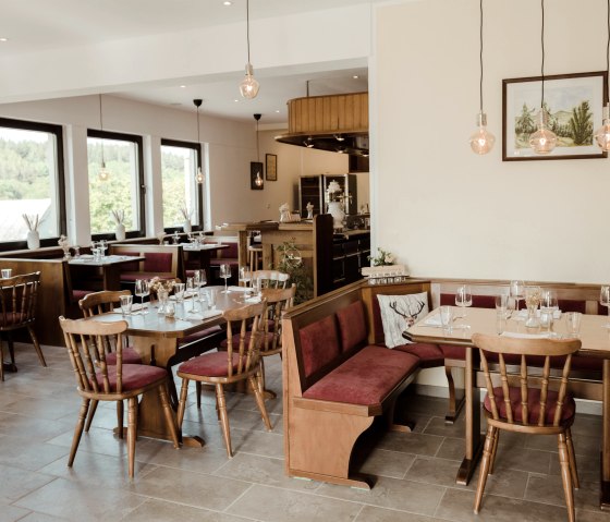 Gastraum Landhaus Eifelschenke, © VerBildLicht Fotografie Gastraum Landhaus Eifelschenke, © VerBildLicht Fotografie