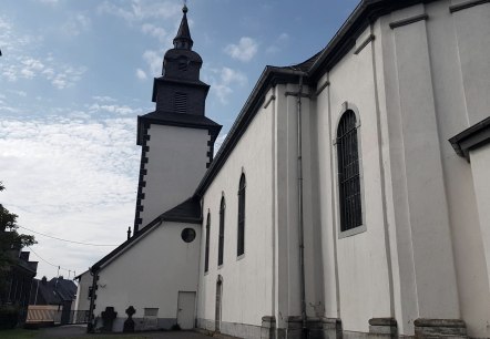Außenansicht Kirche, © Foto: Svenja Schulze-Entrup, Quelle: Touristik-Büro Vordereifel Außenansicht Kirche, © Foto: Svenja Schulze-Entrup, Quelle: Touristik-Büro Vordereifel