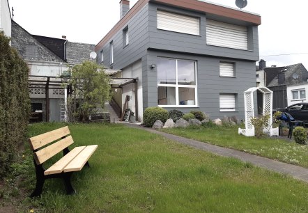Blick vom Garten auf das Ferienhaus Blick vom Garten auf das Ferienhaus