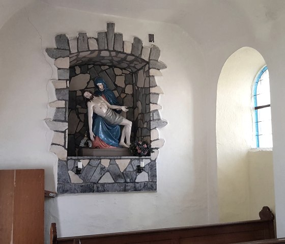 In der Kapelle, © Foto: Svenja Schulze-Entrup, Quelle: Touristik-Büro Vordereifel In der Kapelle, © Foto: Svenja Schulze-Entrup, Quelle: Touristik-Büro Vordereifel