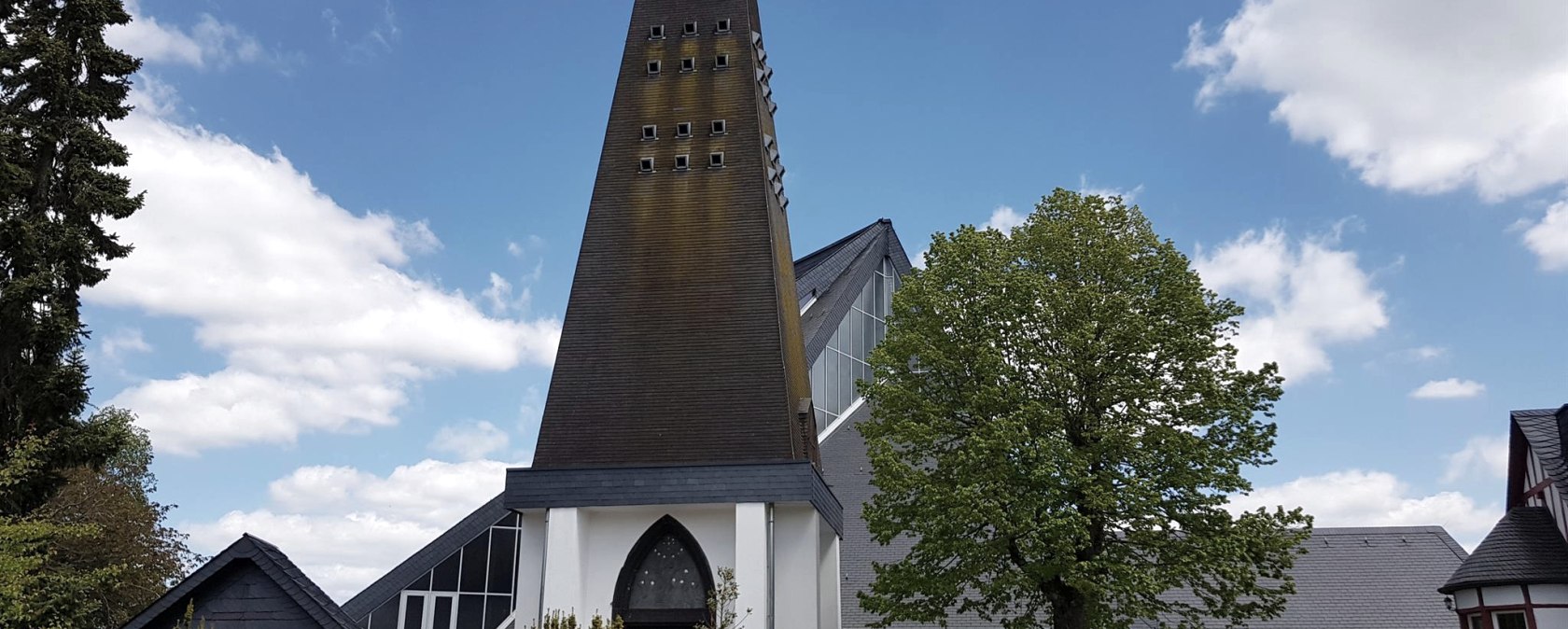 Pfarrkirche St. Stephanus, © Svenja Schulze-Entrup, Touristik-Büro Vordereifel Pfarrkirche St. Stephanus, © Svenja Schulze-Entrup, Touristik-Büro Vordereifel