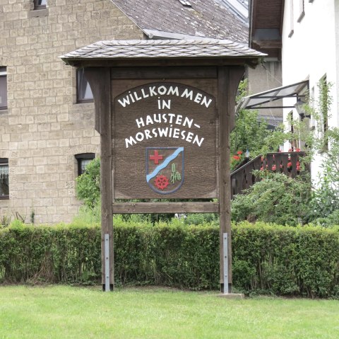 Ortsgemeinde Hausten, © Touristik-Büro Vordereifel Ortsgemeinde Hausten, © Touristik-Büro Vordereifel