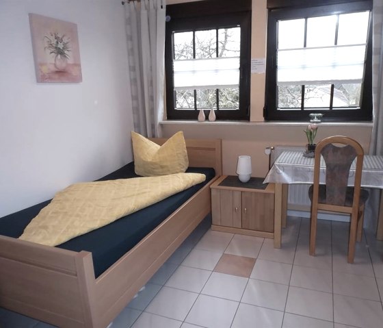 Einzelzimmer - Ferienwohnung 1 - Obergeschoß Einzelzimmer - Ferienwohnung 1 - Obergeschoß