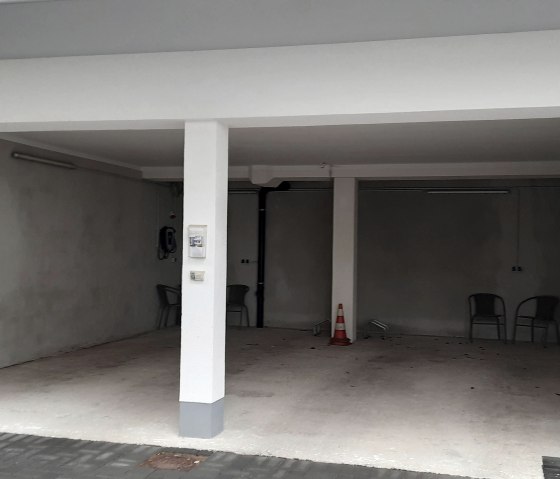 Garage, mit Wallbox Garage, mit Wallbox