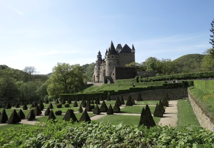 Schloss Bürresheim mit barockem Garten, © Touristik-Büro Vordereifel/Svenja Schulze-Entrup Schloss Bürresheim mit barockem Garten, © Touristik-Büro Vordereifel/Svenja Schulze-Entrup