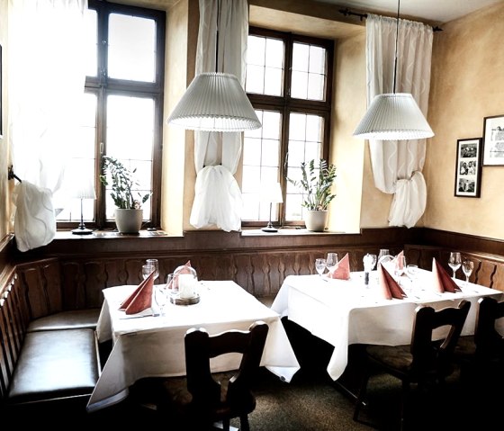 Gemütlicher Gastraum in der Pizzeria La Quercia, © Familie Trovato Gemütlicher Gastraum in der Pizzeria La Quercia, © Familie Trovato