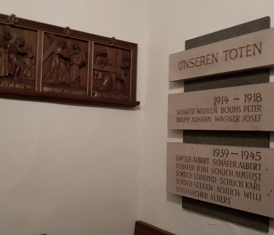 Zum Totengedenken, © Foto: Svenja Schulze-Entrup, Quelle: Touristik-Büro Vordereifel Zum Totengedenken, © Foto: Svenja Schulze-Entrup, Quelle: Touristik-Büro Vordereifel