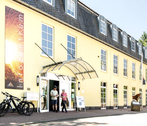 Abstecher zum Vulkanpark-Infozentrum Rauschermühle am Vulkanpark-Radweg, © Eifel Tourismus GmbH, Dominik Ketz Abstecher zum Vulkanpark-Infozentrum Rauschermühle am Vulkanpark-Radweg, © Eifel Tourismus GmbH, Dominik Ketz