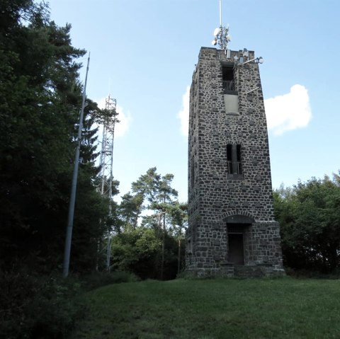 Der Hochsimmerturm, © Foto: Svenja Schulze-Entrup, Quelle: Touristik-Büro Vordereifel Der Hochsimmerturm, © Foto: Svenja Schulze-Entrup, Quelle: Touristik-Büro Vordereifel