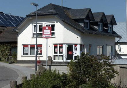 Kreissparkasse Boos, © Foto: Svenja Schulze-Entrup, Quelle: Touristik-Büro Vordereifel Kreissparkasse Boos, © Foto: Svenja Schulze-Entrup, Quelle: Touristik-Büro Vordereifel