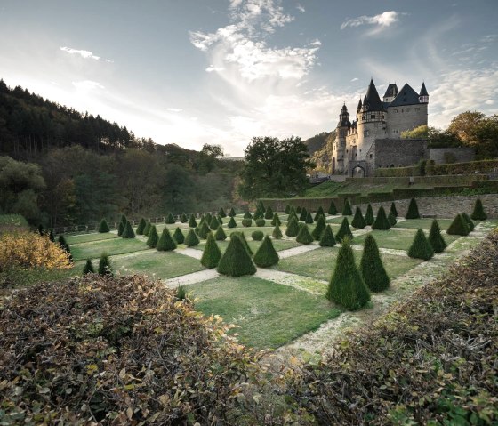 Château de Bürresheim avec ses jardins baroques, © Foto: Laura Rinneburger, Quelle: Touristik-Büro Vordereifel Château de Bürresheim avec ses jardins baroques, © Foto: Laura Rinneburger, Quelle: Touristik-Büro Vordereifel