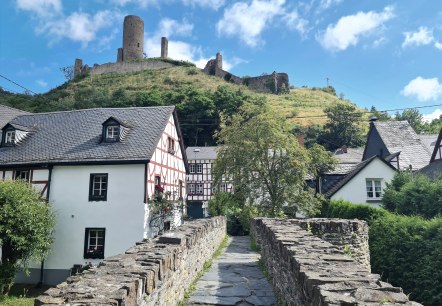 Durch die Gassen von Monreal, © Touristik-Büro Vordereifel Durch die Gassen von Monreal, © Touristik-Büro Vordereifel