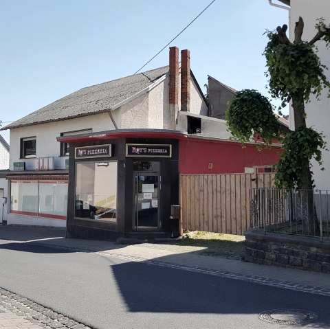 Roy´s Pizzeria in der Haupstraße 21, © Foto: Svenja Schulze-Entrup, Quelle: Touristik-Büro Vordereifel Roy´s Pizzeria in der Haupstraße 21, © Foto: Svenja Schulze-Entrup, Quelle: Touristik-Büro Vordereifel