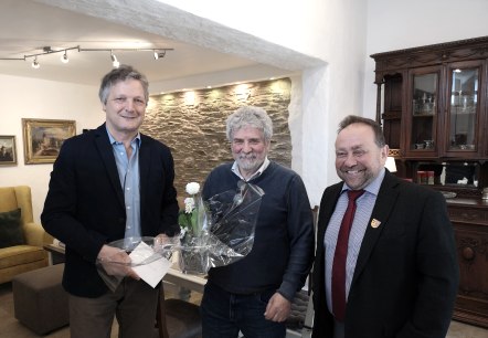 Ortsbürgermeister Karl Schmitz, Marius Rybczynski und Bürgermeister Alfred Schomisch, © Laura Rinneburger Ortsbürgermeister Karl Schmitz, Marius Rybczynski und Bürgermeister Alfred Schomisch