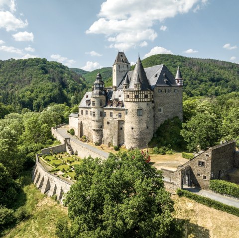 View of Bürresheim Castle, © Eifel Tourismus GmbH, Dominik Ketz View of Bürresheim Castle, © Eifel Tourismus GmbH, Dominik Ketz