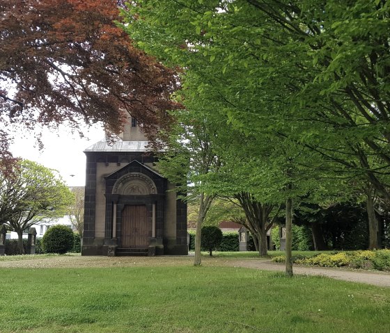 Kriegergedächtniskapelle, erbaut 1922, © Foto: Svenja Schulze-Entrup, Quelle: Touristik-Büro Vordereifel Kriegergedächtniskapelle, erbaut 1922, © Foto: Svenja Schulze-Entrup, Quelle: Touristik-Büro Vordereifel