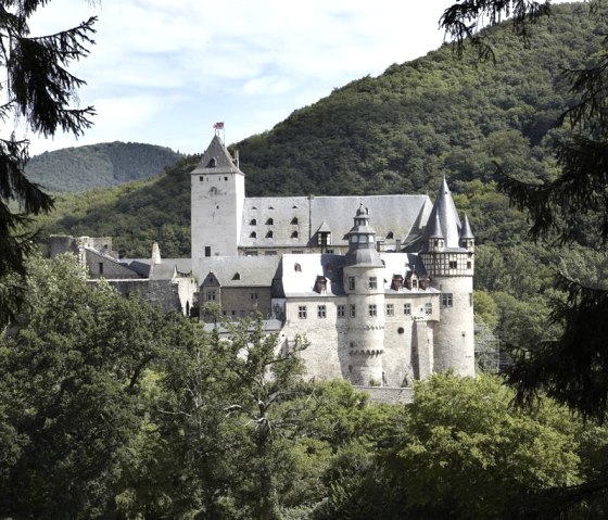 Blick auf Schloss Bürreheim, © GDKE Ulrich Pfeuffer Blick auf Schloss Bürreheim, © GDKE Ulrich Pfeuffer