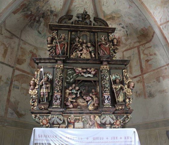 Barocker Altar der Kapelle St. Jost, © Foto: Laura Rinneburger, Quelle: Touristik-Büro Vordereifel Barocker Altar der Kapelle St. Jost, © Foto: Laura Rinneburger, Quelle: Touristik-Büro Vordereifel