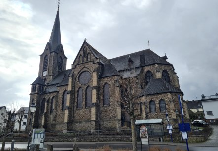 Der Eifeldom in Langenfeld, © Touristik-Büro Vordereifel Der Eifeldom in Langenfeld, © Touristik-Büro Vordereifel