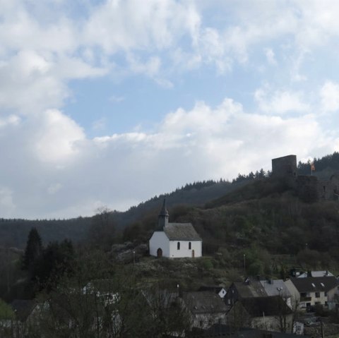 Virneburg castle ruins with chapel, &copy; Foto: Svenja Schulze-Entrup, Quelle: Touristik-B&uuml;ro Vordereifel