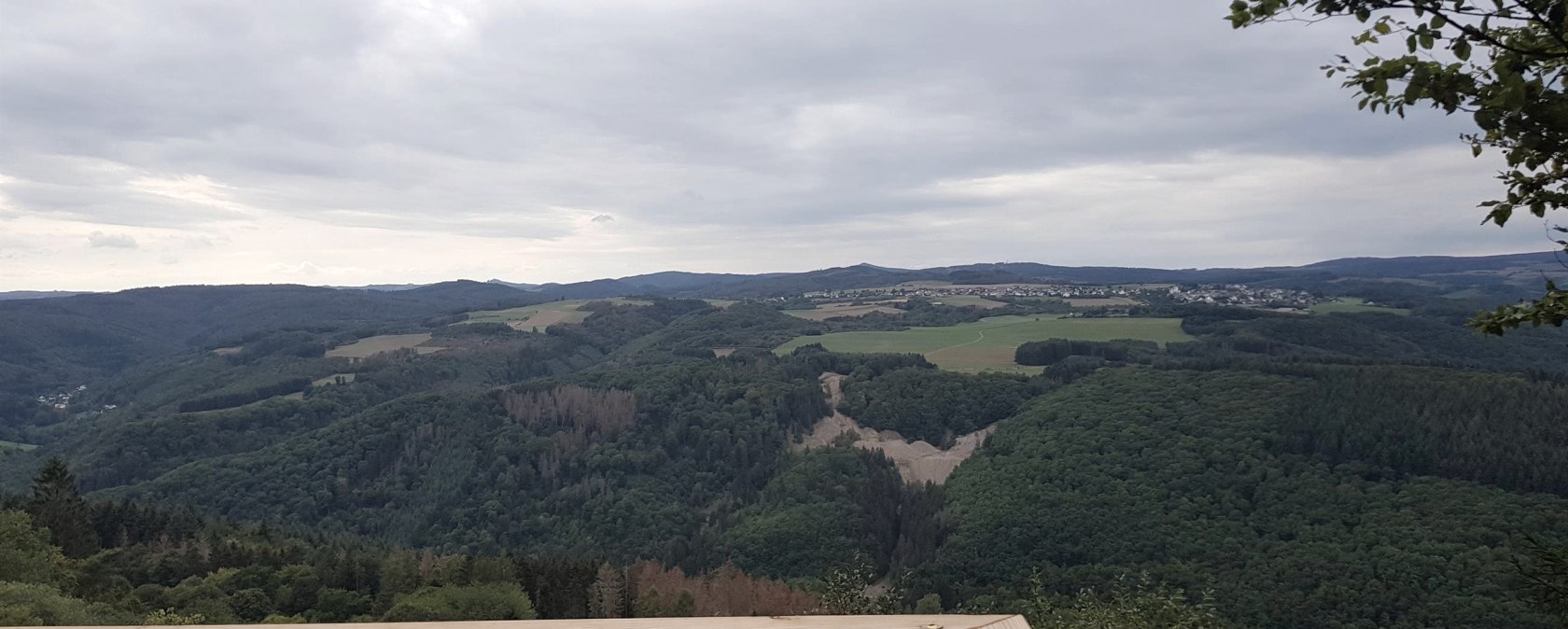 Blick von der Aussichtsplattform am Hochsimmer, © Foto: Svenja Schulze-Entrup, Quelle: Touristik-Büro Vordereifel