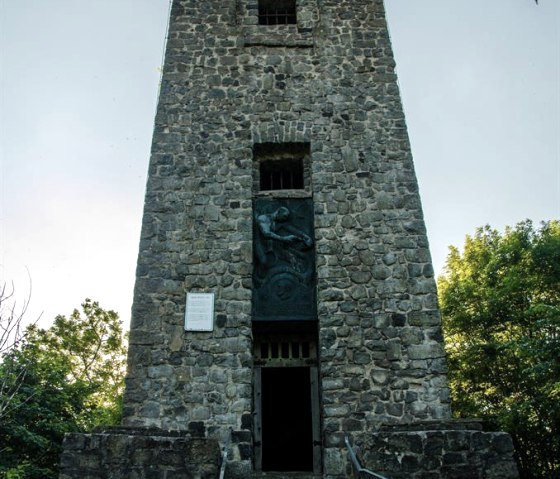 Blick zum Kaiser-Wilhelm-Turm, © Foto: Volker Windheuser, Quelle: Touristik-Büro Vordereifel