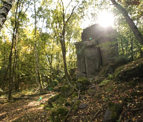 Socle de grue dans le Winfeld de Kottenheim, &copy; Foto: Laura Rinneburger, Quelle: Touristik-B&uuml;ro Vordereifel