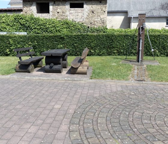 Dorfplatz in Hirten, &copy; Foto: Ortsgemeinde Hirten, Quelle: Touristik-B&uuml;ro Vordereifel