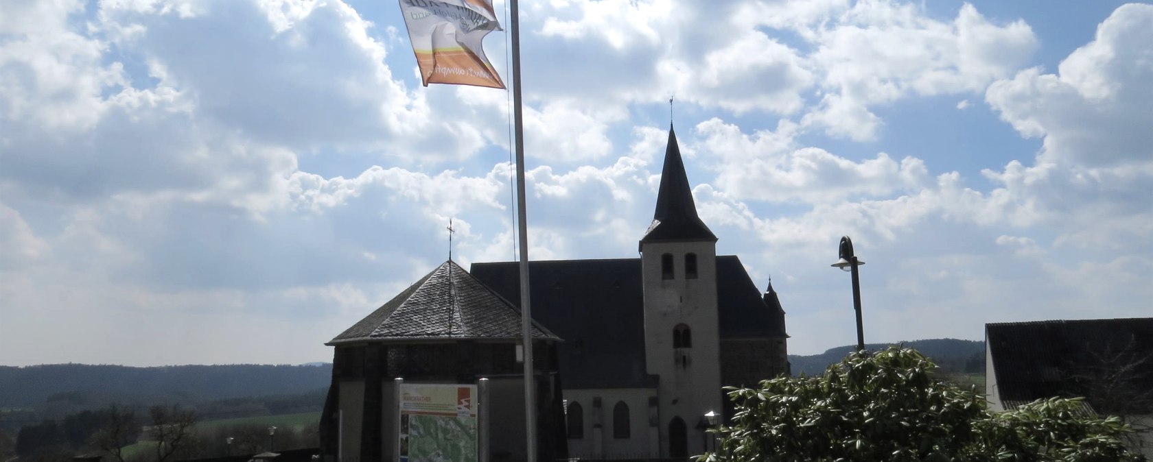 Pfarrkirche St. Valerius in Wanderath, © Foto: Svenja Schulze-Entrup, Quelle: Touristik-Büro Vordereifel