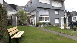 Blick vom Garten auf das Ferienhaus
