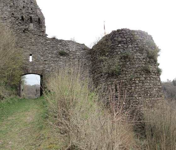 Ascent to the castle ruins, &copy; Foto: Svenja Schulze-Entrup, Quelle: Touristik-B&uuml;ro Vordereifel