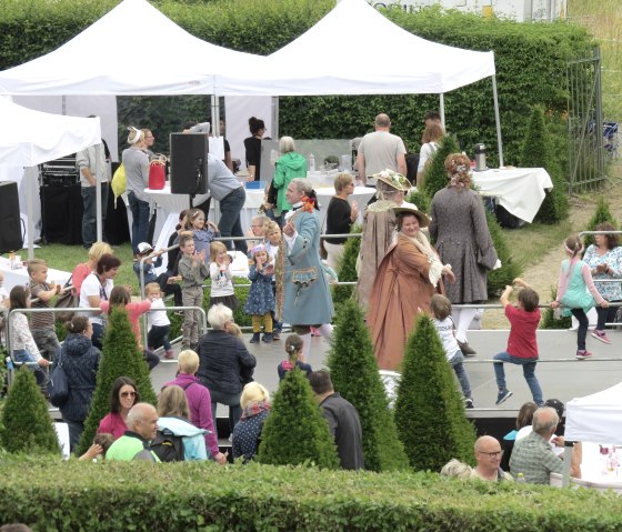 Tanz im barocken Garten, &copy; Touristik-B&uuml;ro Vordereifel/Svenja Schulze-Entrup