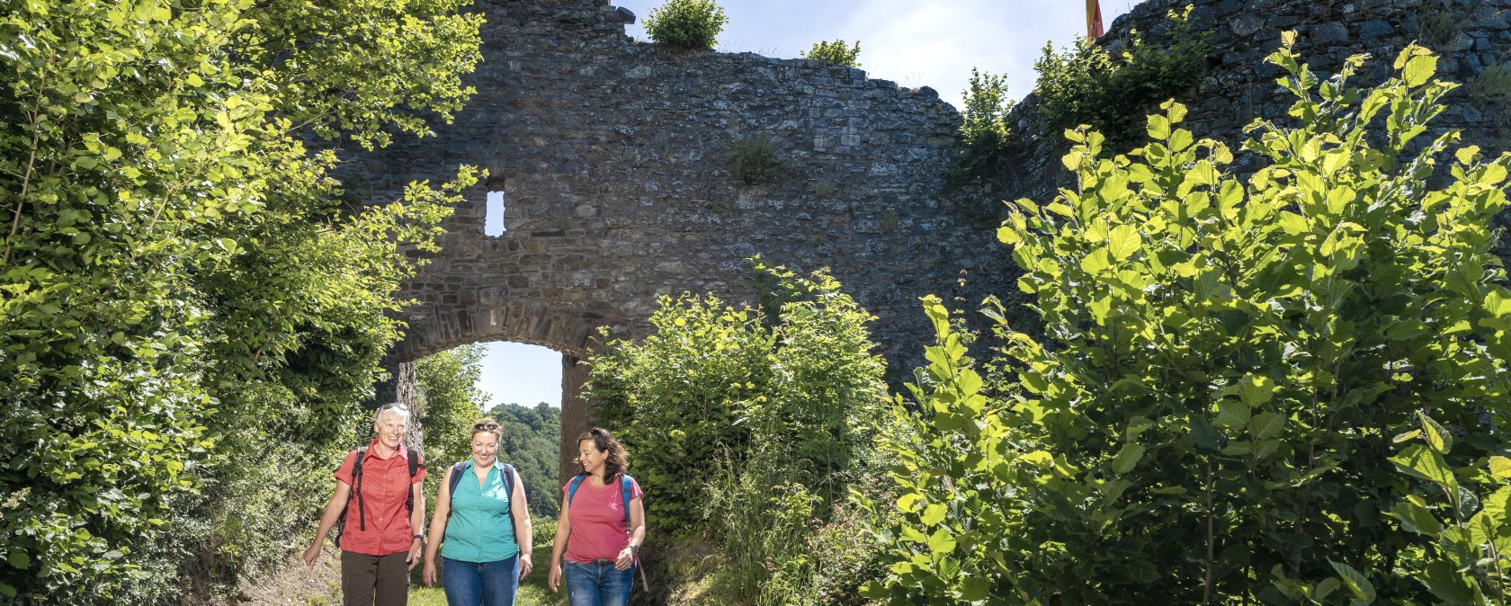 Traumpf&auml;dchen Virneburger Burgblicke, &copy; Klaus-Peter Kappest/REMET