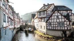 Das Flüsschen Elz fließt durch Monreal, © Eifel Tourismus GmbH, D. Ketz