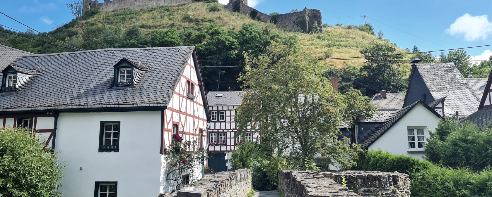 Durch die Gassen von Monreal, &copy; Touristik-B&uuml;ro Vordereifel