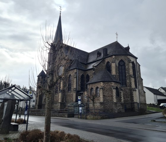 Die imposante Pfarrkirche in Langenfeld, &copy; Svenja Schulze-Entrup