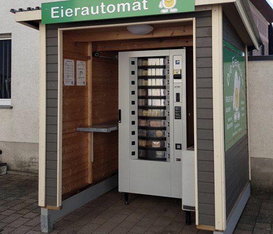 Der Eierautomat, © Foto: Svenja Schulze-Entrup, Quelle: Touristik-Büro Vordereifel