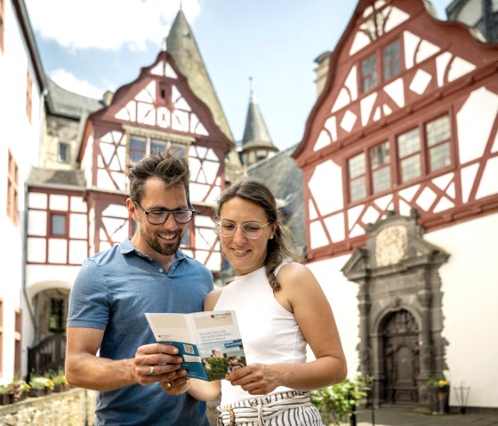 B&uuml;rresheim Castle, fairytale courtyard, &copy; Eifel Tourismus GmbH, Dominik Ketz