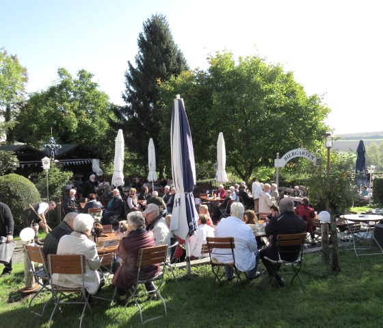 Oktoberfest dans le Biergarten, &copy; Foto: Svenja Schulze-Entrup, Quelle: Touristik-B&uuml;ro Vordereifel