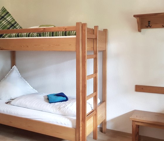 Zimmer f&uuml;r 4 Personen, &copy; Foto: Svenja Schulze-Entrup, Quelle: Touristik-B&uuml;ro Vordereifel