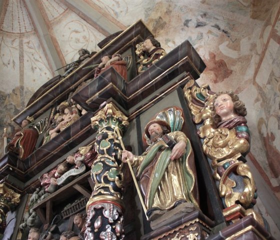 Der barocke Altar in St. Jost, &copy; Foto: Laura Rinneburger, Quelle: Touristik-B&uuml;ro Vordereifel