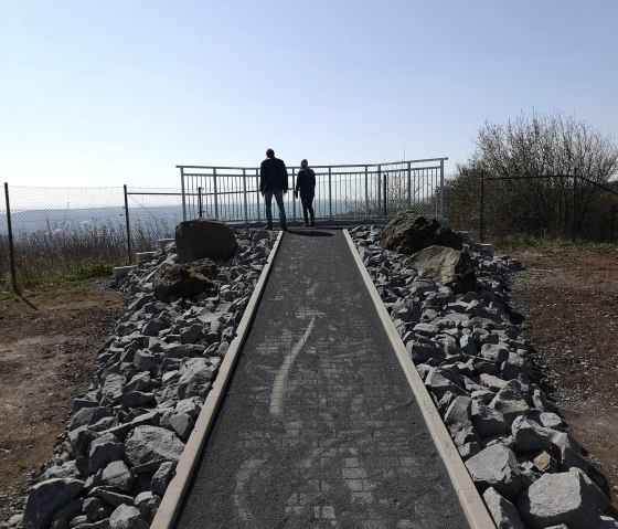 Viewing platform "Am Johannesknecht", &copy; Foto: Laura Rinneburger, Quelle: Touristik-B&uuml;ro Vordereifel