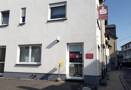 Kreissparkasse SB-Filiale Ettringen, &copy; Foto: Svenja Schulze-Entrup, Quelle: Touristik-B&uuml;ro Vordereifel